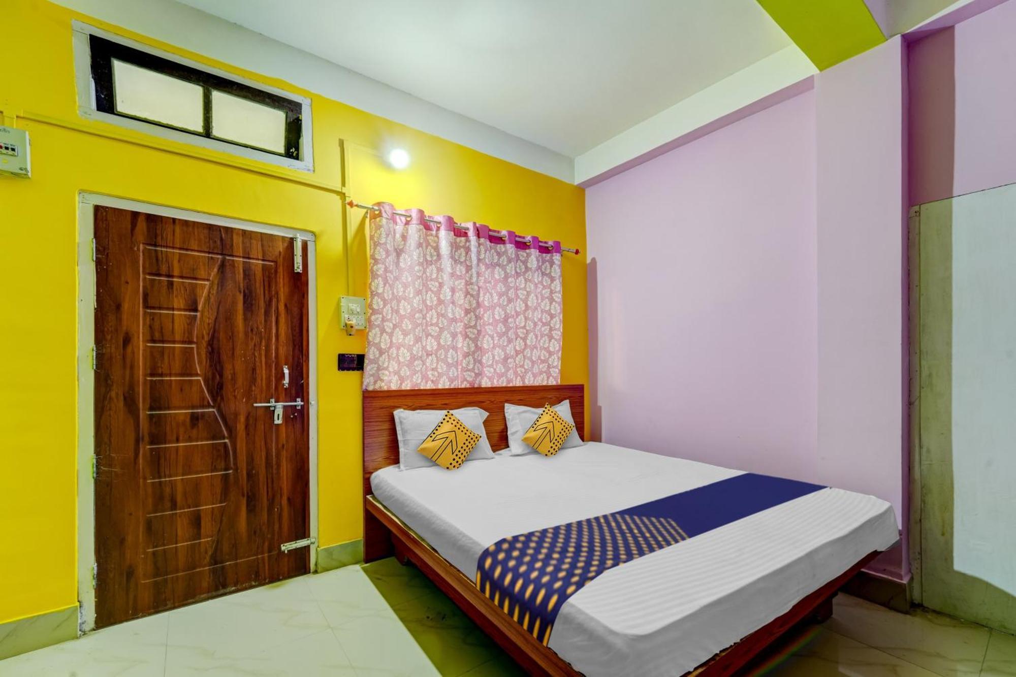 Hotel O Home Trimurti Guest House 구와하티 외부 사진