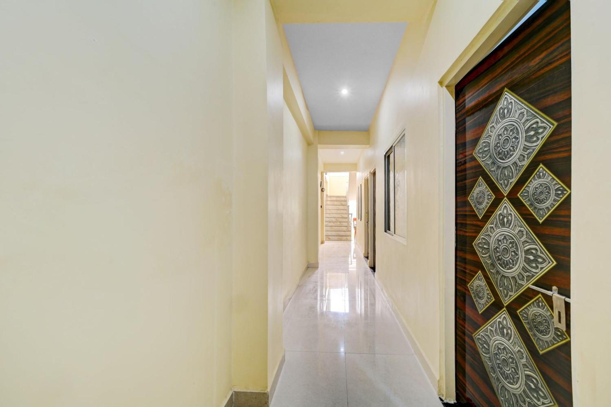 Hotel O Home Trimurti Guest House 구와하티 외부 사진