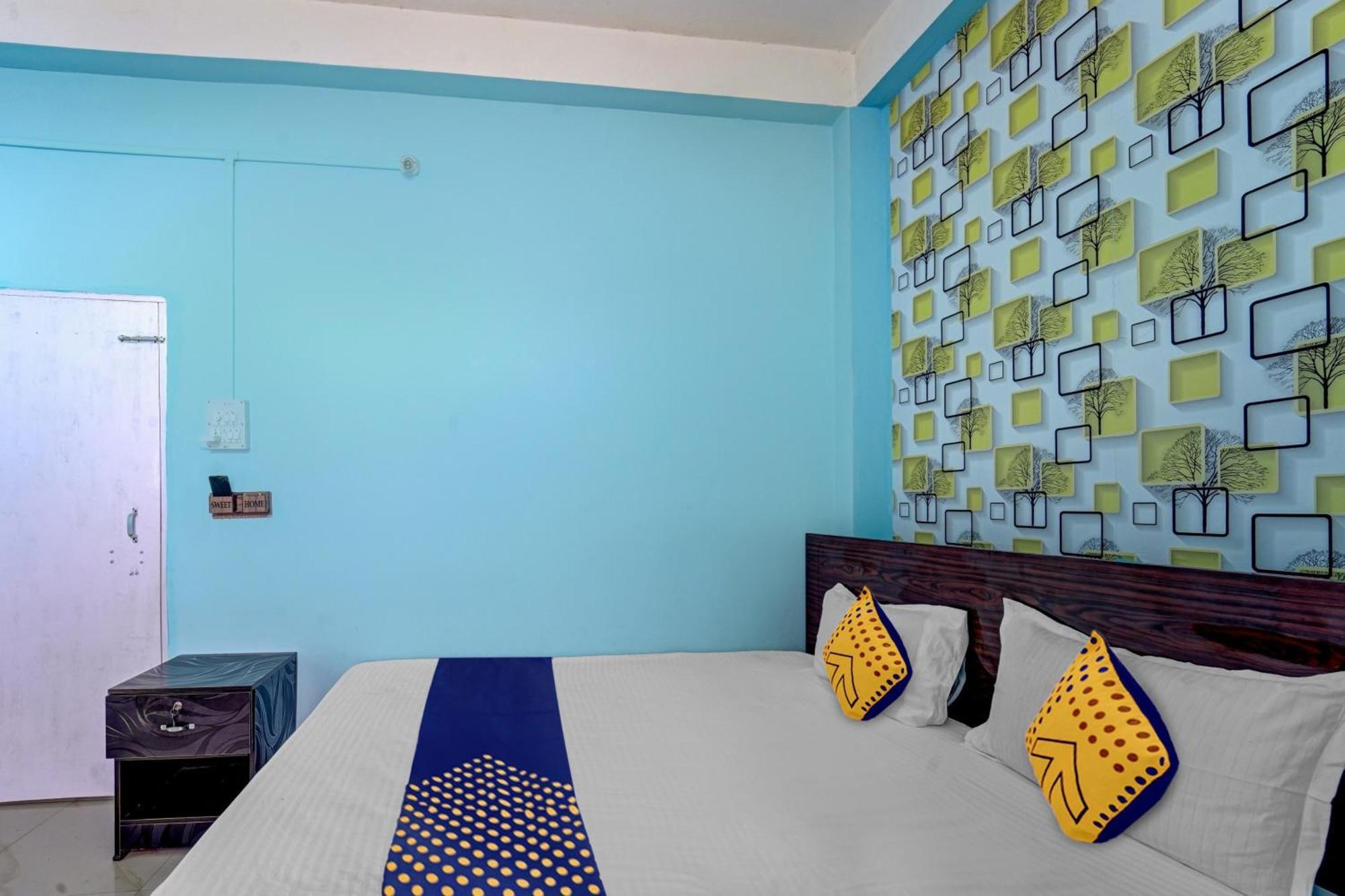 Hotel O Home Trimurti Guest House 구와하티 외부 사진