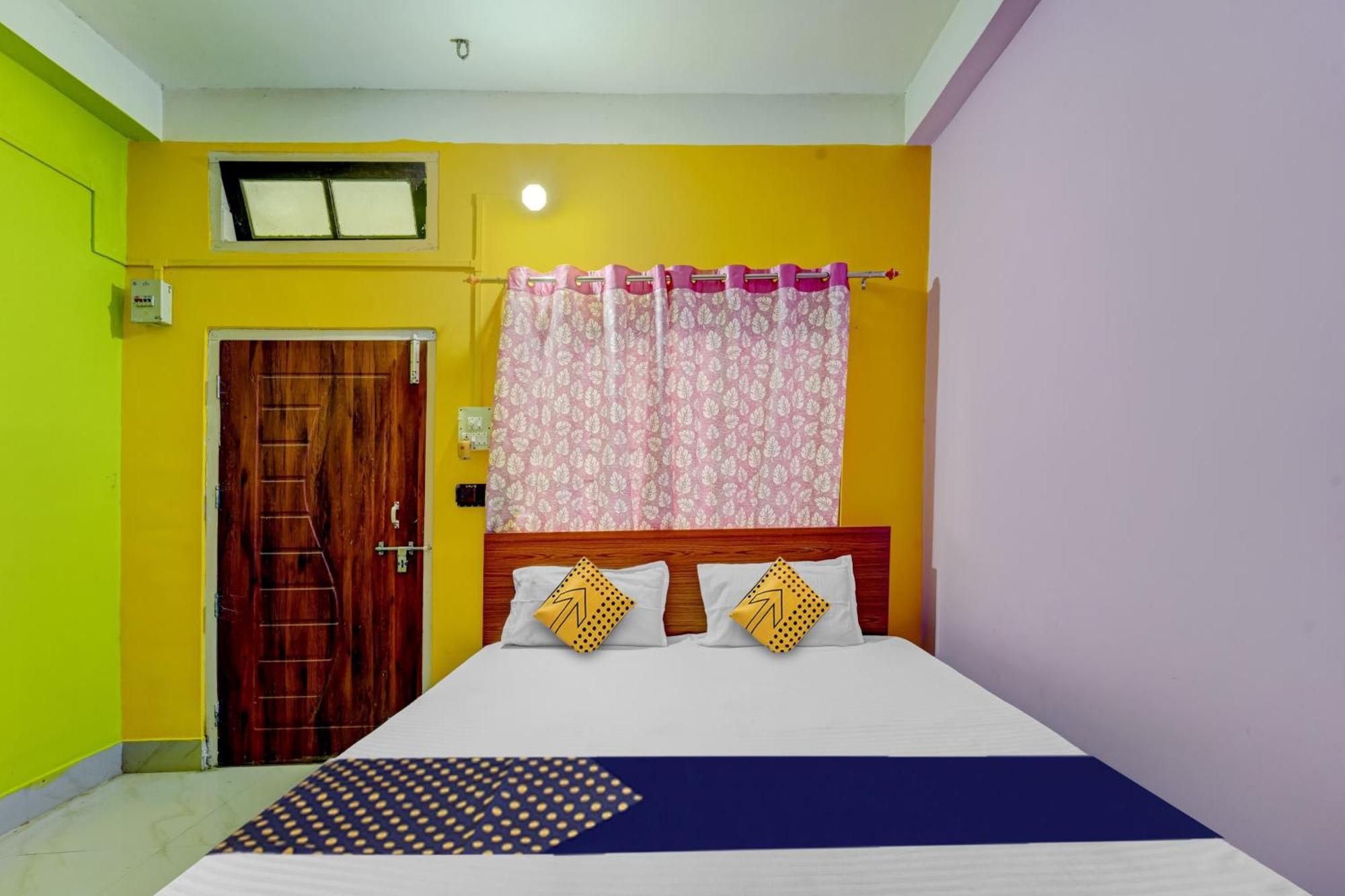 Hotel O Home Trimurti Guest House 구와하티 외부 사진